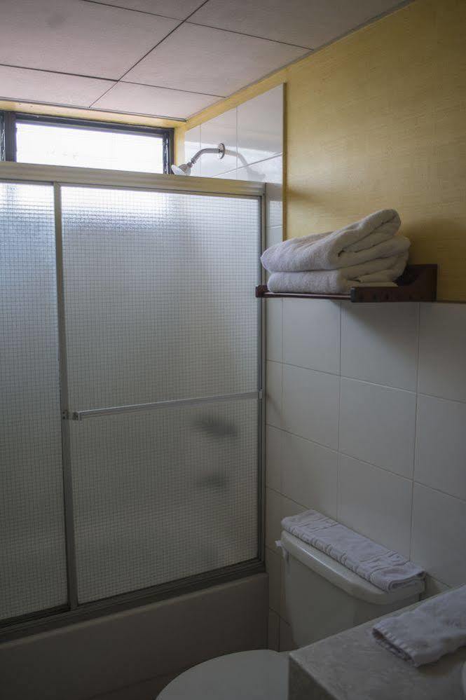 Hotel Residencia Del Sol Ville de Guatemala Extérieur photo